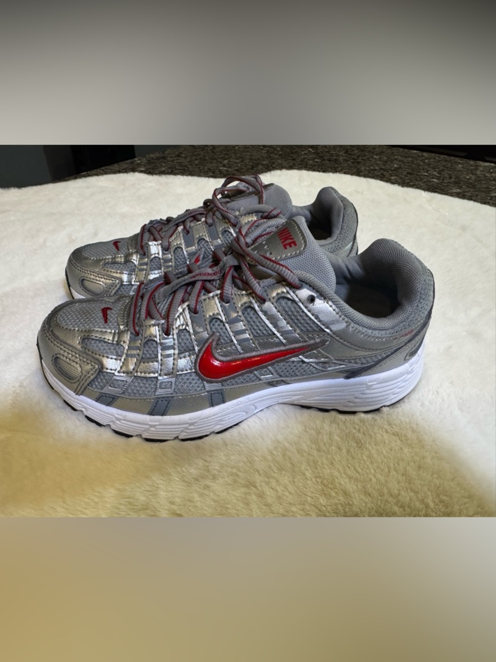 Nike Kids Silver p-6000 gs Sneakers with Red Swoosh